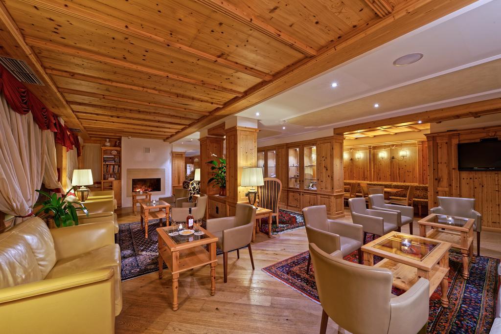 Boutique Hotel Diana Madonna di Campiglio Ngoại thất bức ảnh
