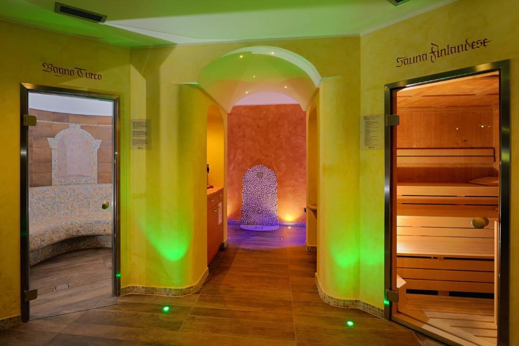 Boutique Hotel Diana Madonna di Campiglio Ngoại thất bức ảnh