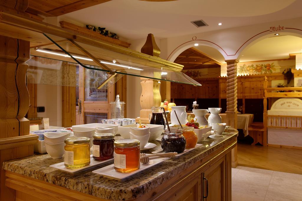 Boutique Hotel Diana Madonna di Campiglio Ngoại thất bức ảnh